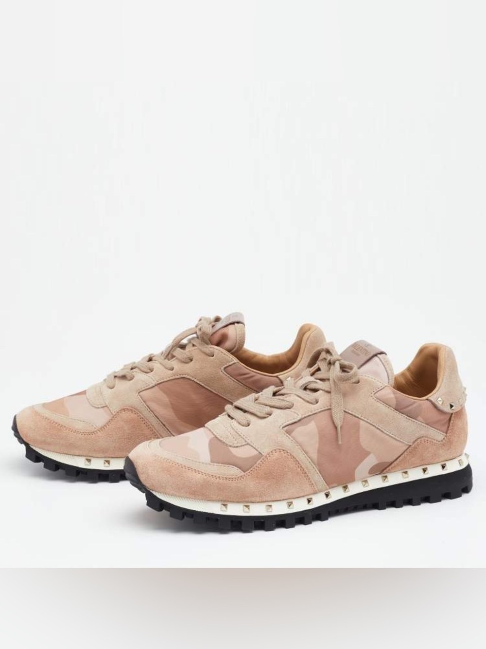 $845 Valentino Garavani Rockstud Camouflage Neutral Blush Runner Sneakers 9/39